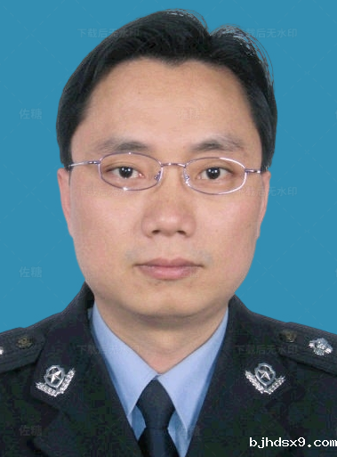 杨帮强区公安局党委委员、副局长