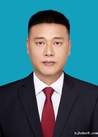 彭耀庆党委委员、人武部长、副镇长