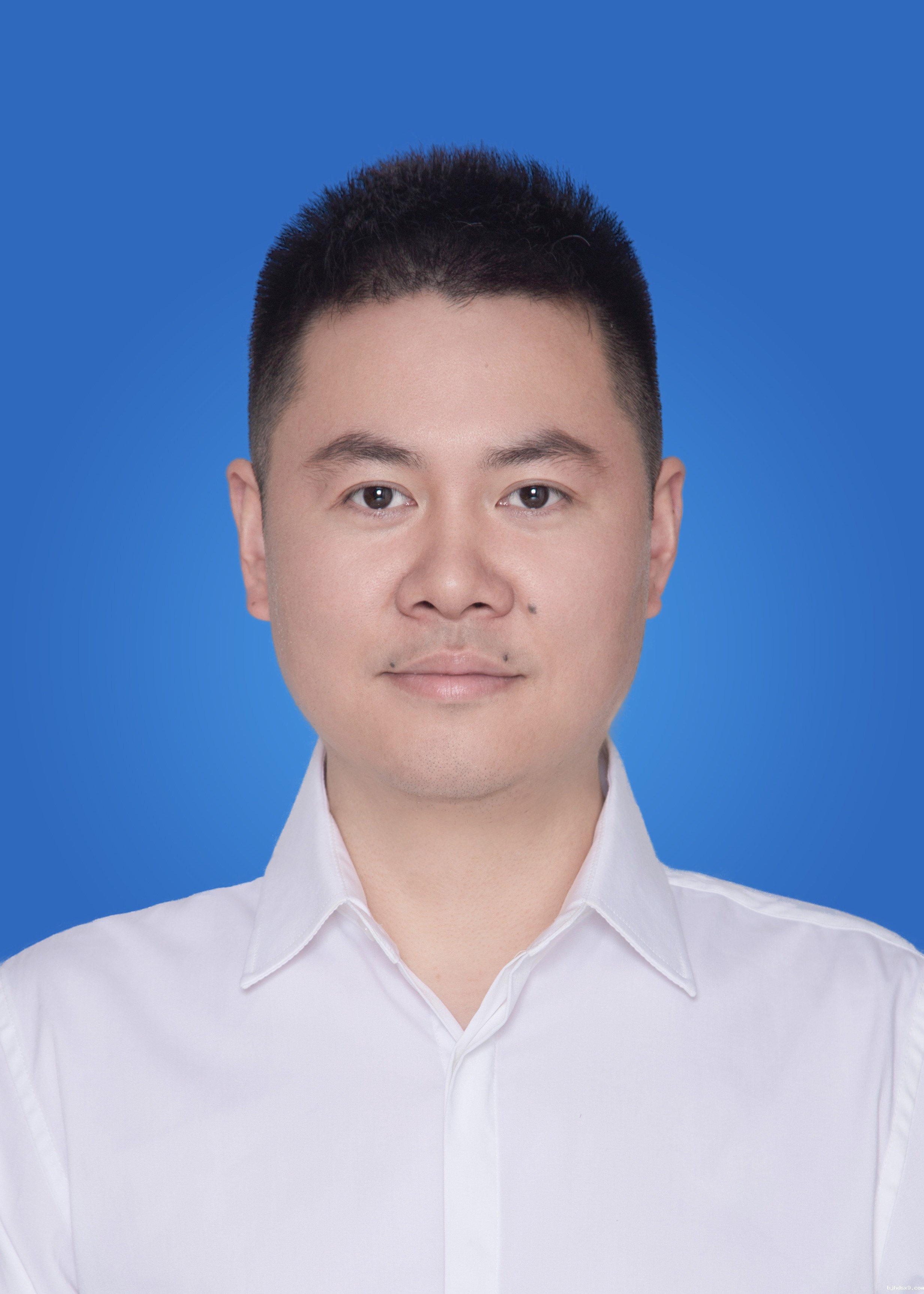 张均璧山区大路街道办事处副主任、人武部长